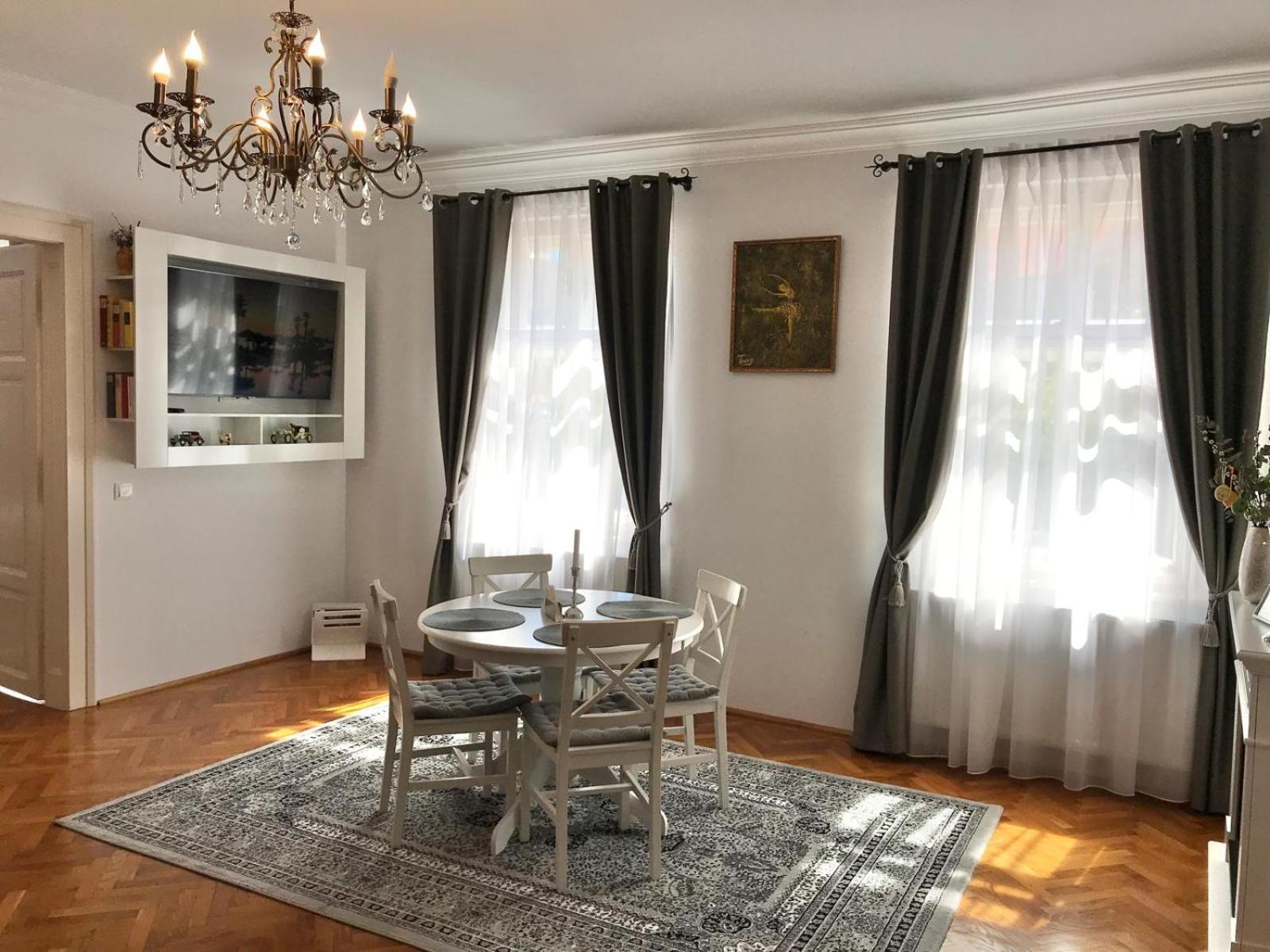 Residence Piata Armelor Sibiu Exteriér fotografie