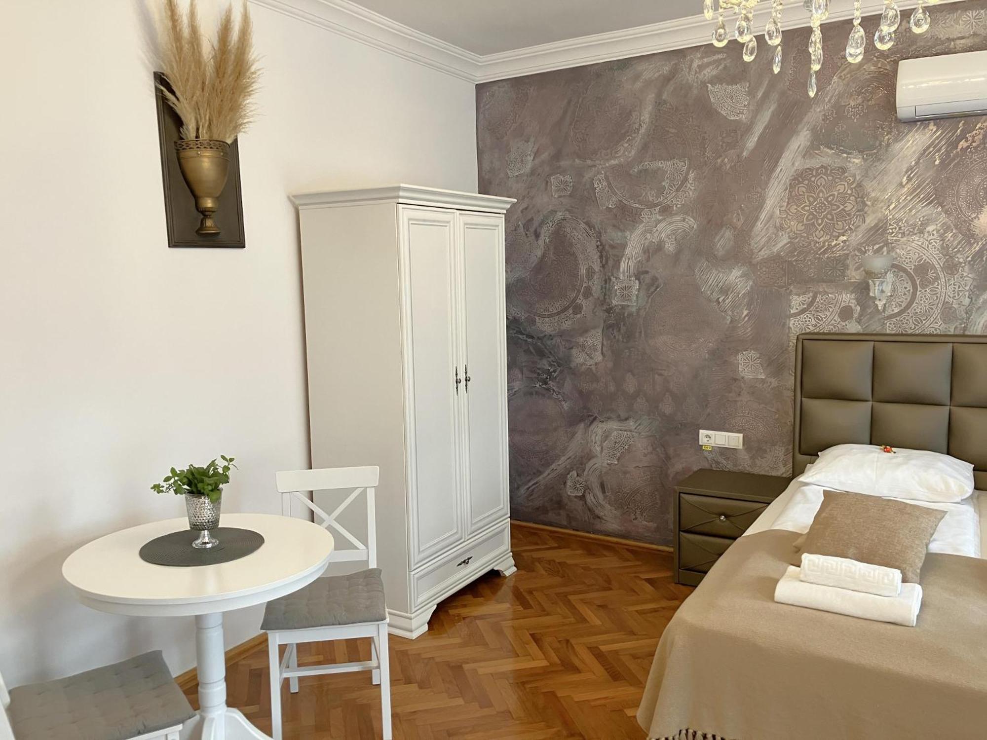Residence Piata Armelor Sibiu Exteriér fotografie